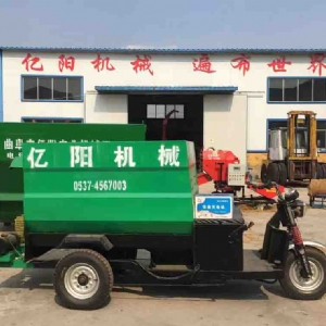 撒料车